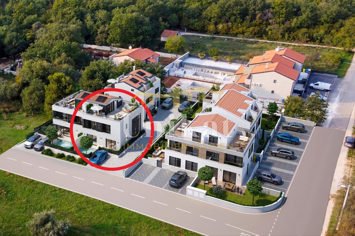 Nuova costruzione: villetta bifamiliare con 4 camere da letto e piscina